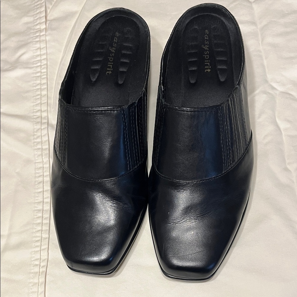 Easy Spirit Ladies Black Leather Loafers 8 1/2W, 2”heel